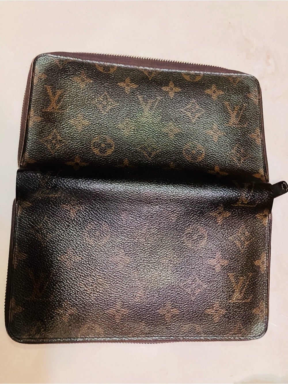 Louis Vuitton Zippy Organizer. - Picture 10 of 12